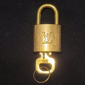 LV Lock & Key set #306